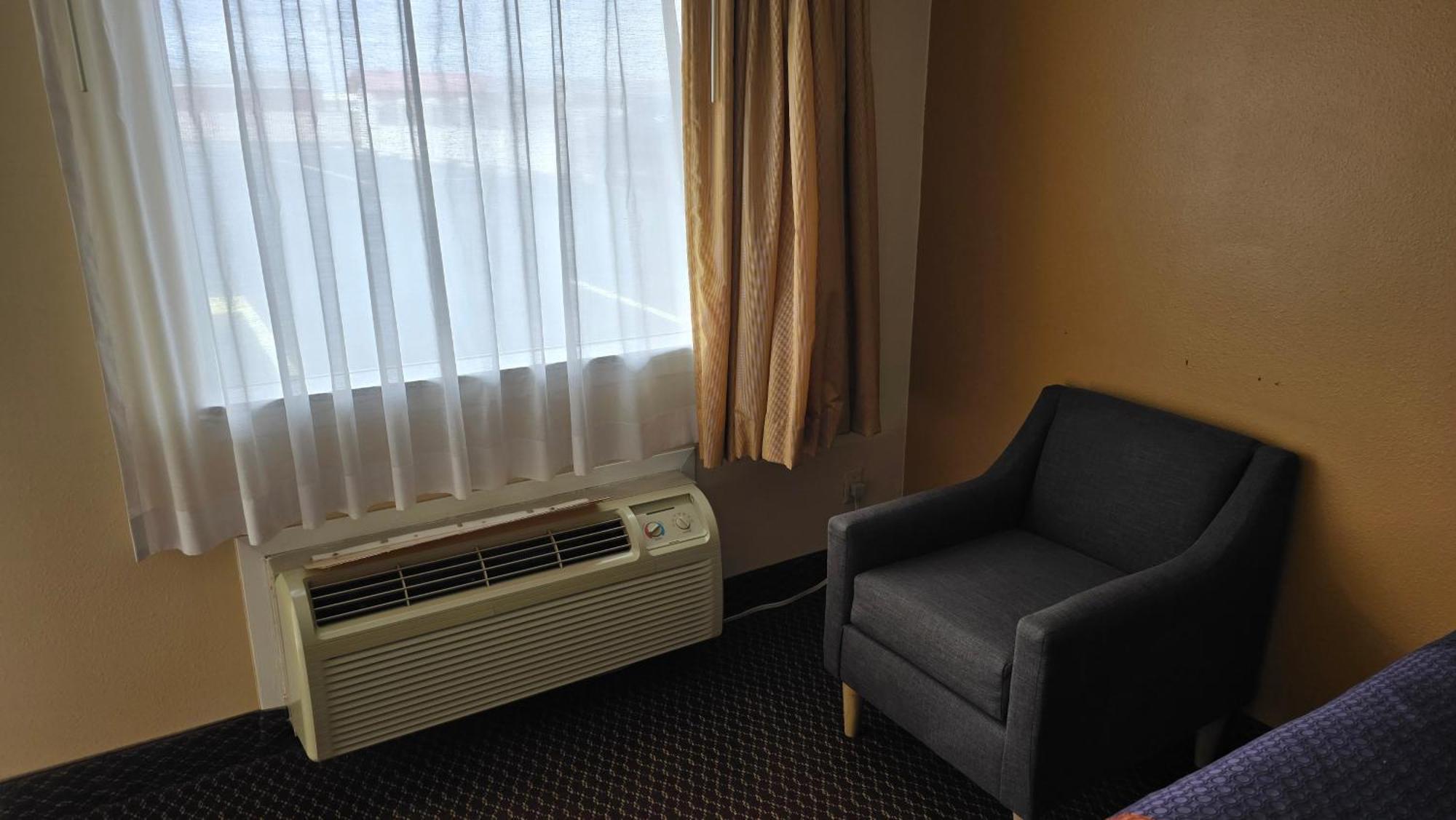 Texan Inn And Suites מונהנס מראה חיצוני תמונה